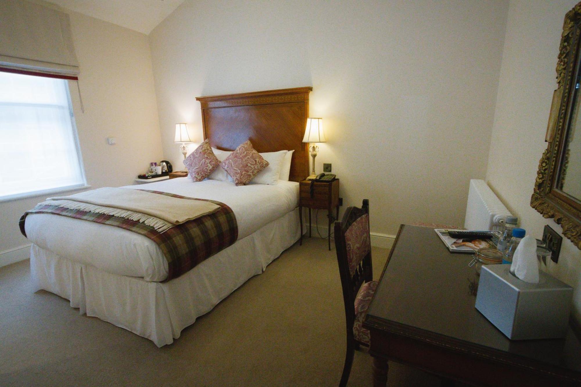 The Falcon Hotel Uppingham Exterior photo